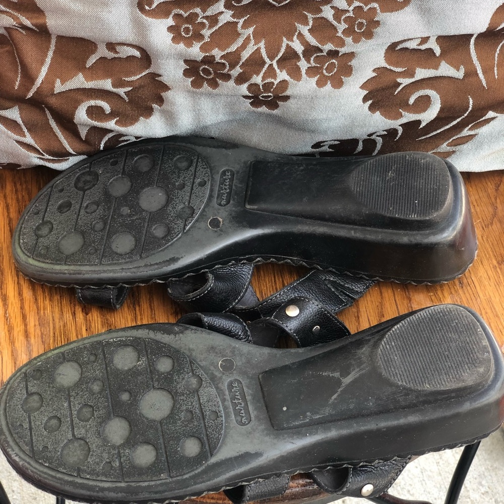 Black wedge sandals - Picture 2 of 2